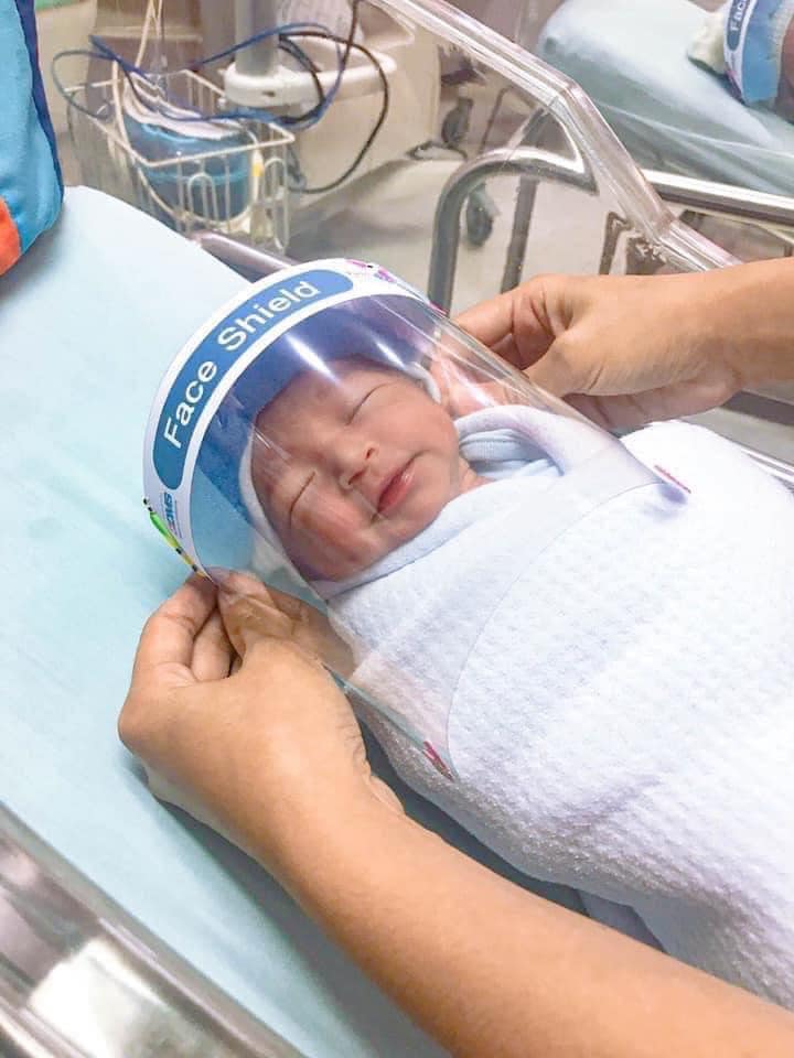 Newborn Babies At This Hospital Given Adorable Mini Face-Shields To Protect Them From Covid-19 - WORLD OF BUZZ