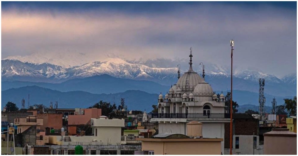 Stunning View Of Himalayas Visible After 30 Years As Air Pollution In India Drops To An All-Time Low - World Of Buzz 5
