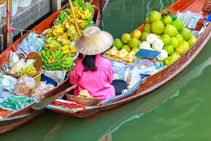 thailand bangkok top attractions damnoen saduak floating market
