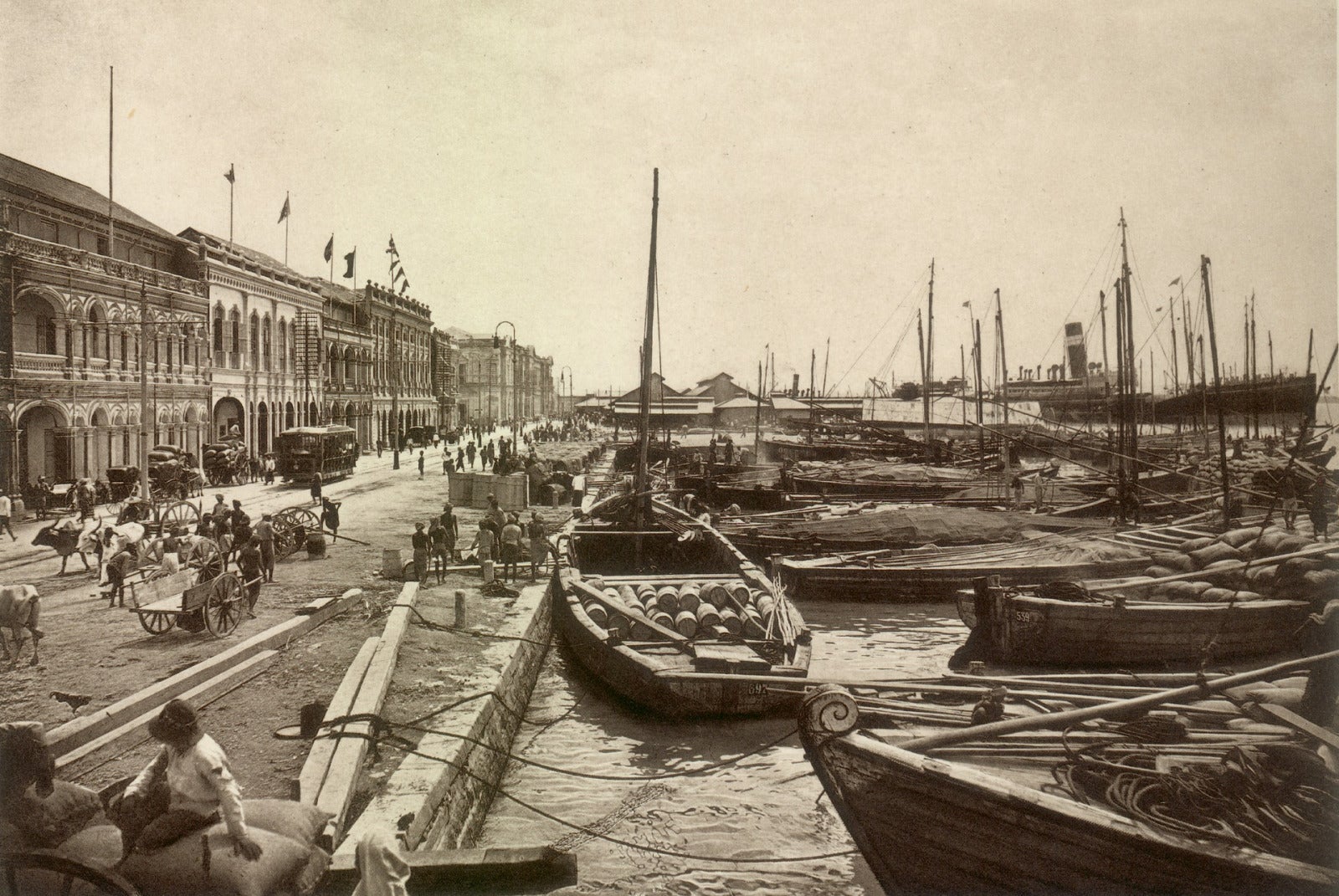 KITLV 80020 Kleingrothe C.J. Medan Quay in Penang circa 1910.tif