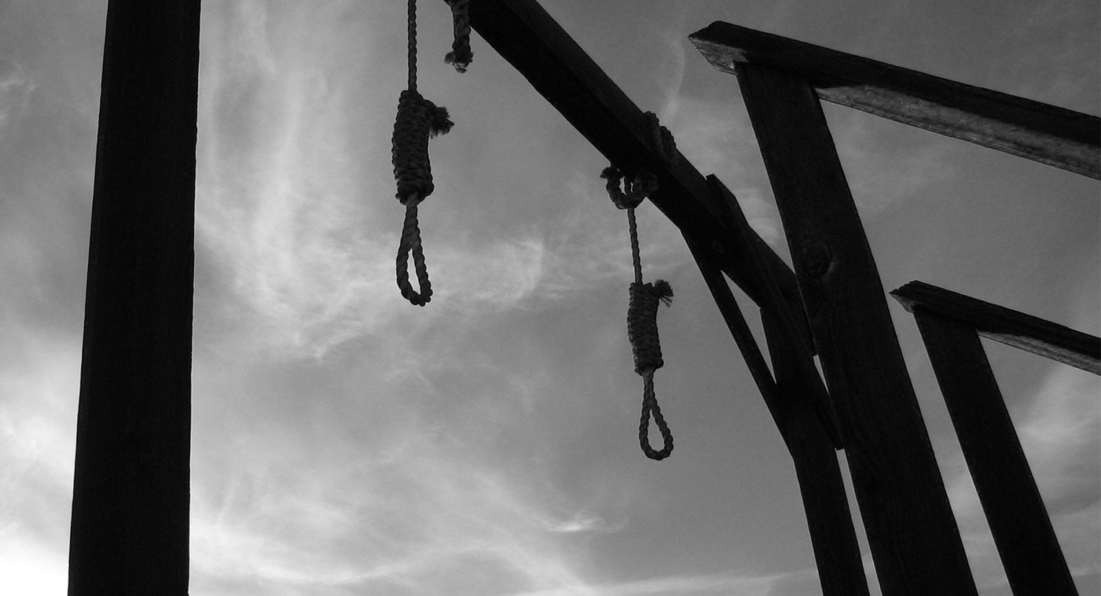 noose death penalty gallows black white execution hanging flickr 1600x867 1