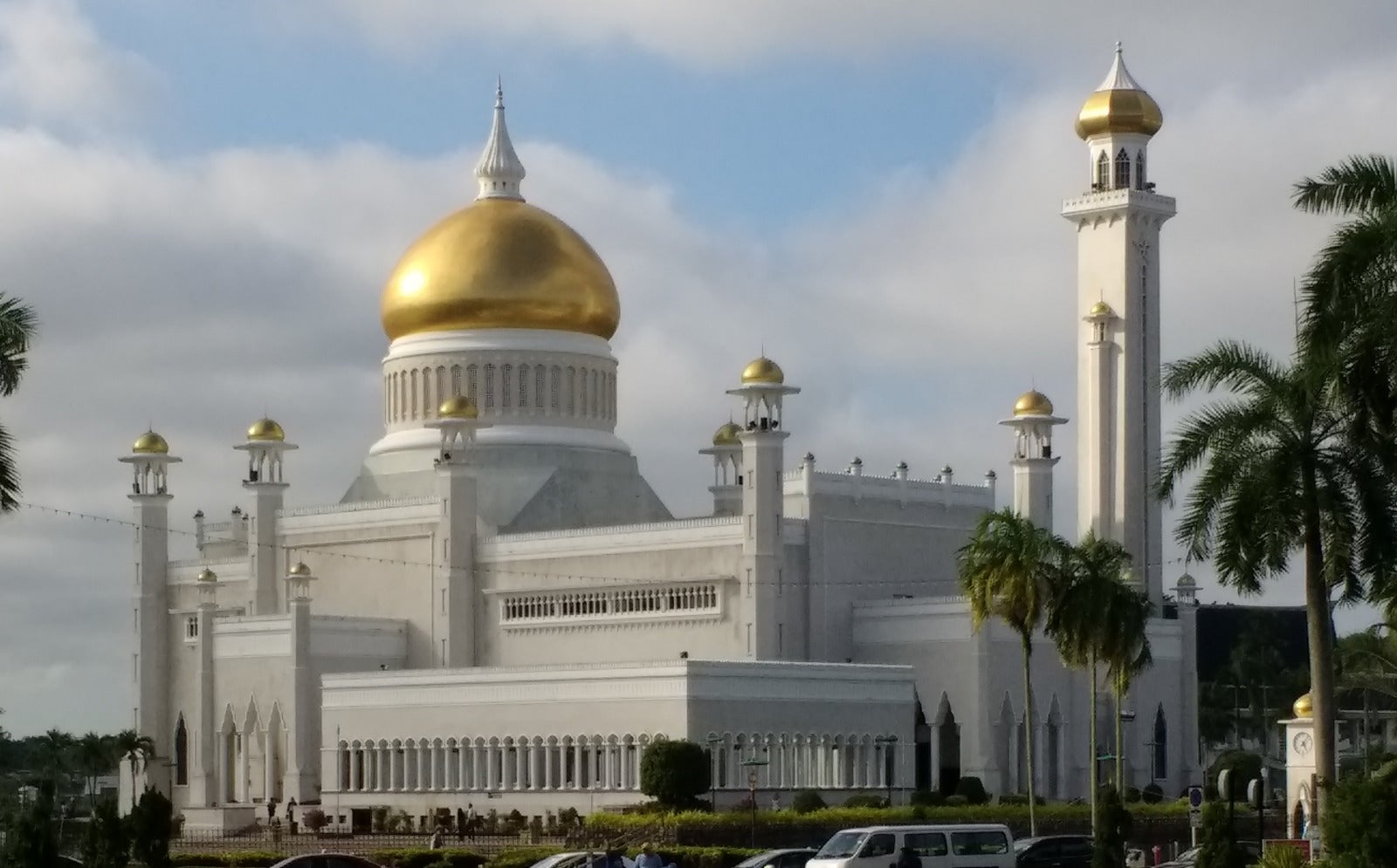 Omar Ali Saifuddien Mosque in Brunei