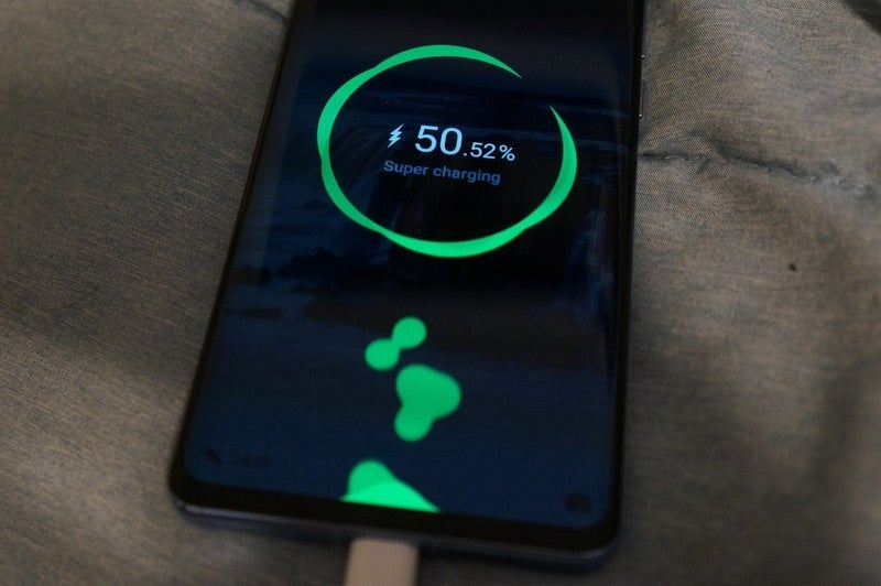 Huawei P30 Pro Supercharge Closeup