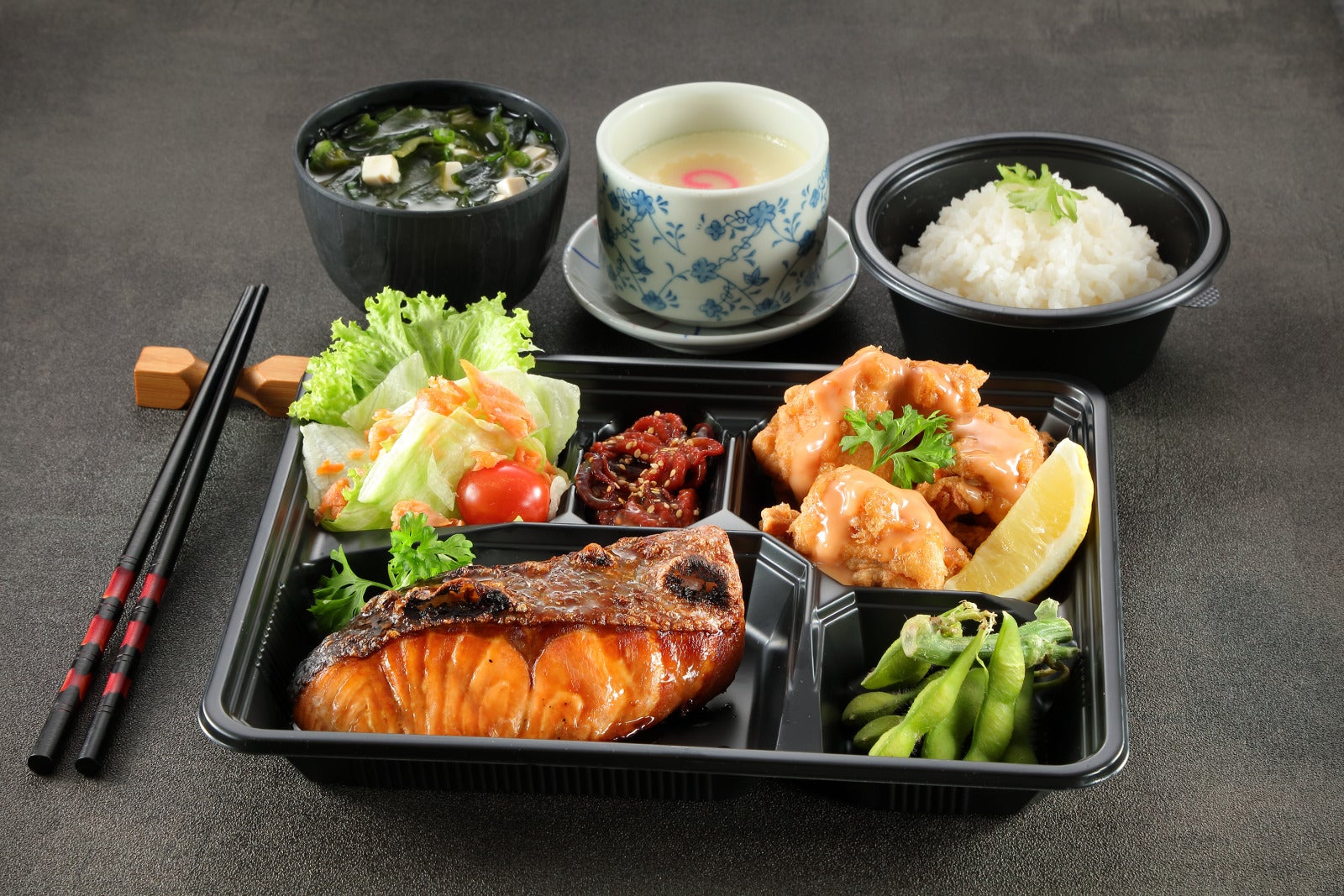 3. Salmon Shioyaki Teriyaki To Chicken Nanban Pirikara Sauce Bento Set