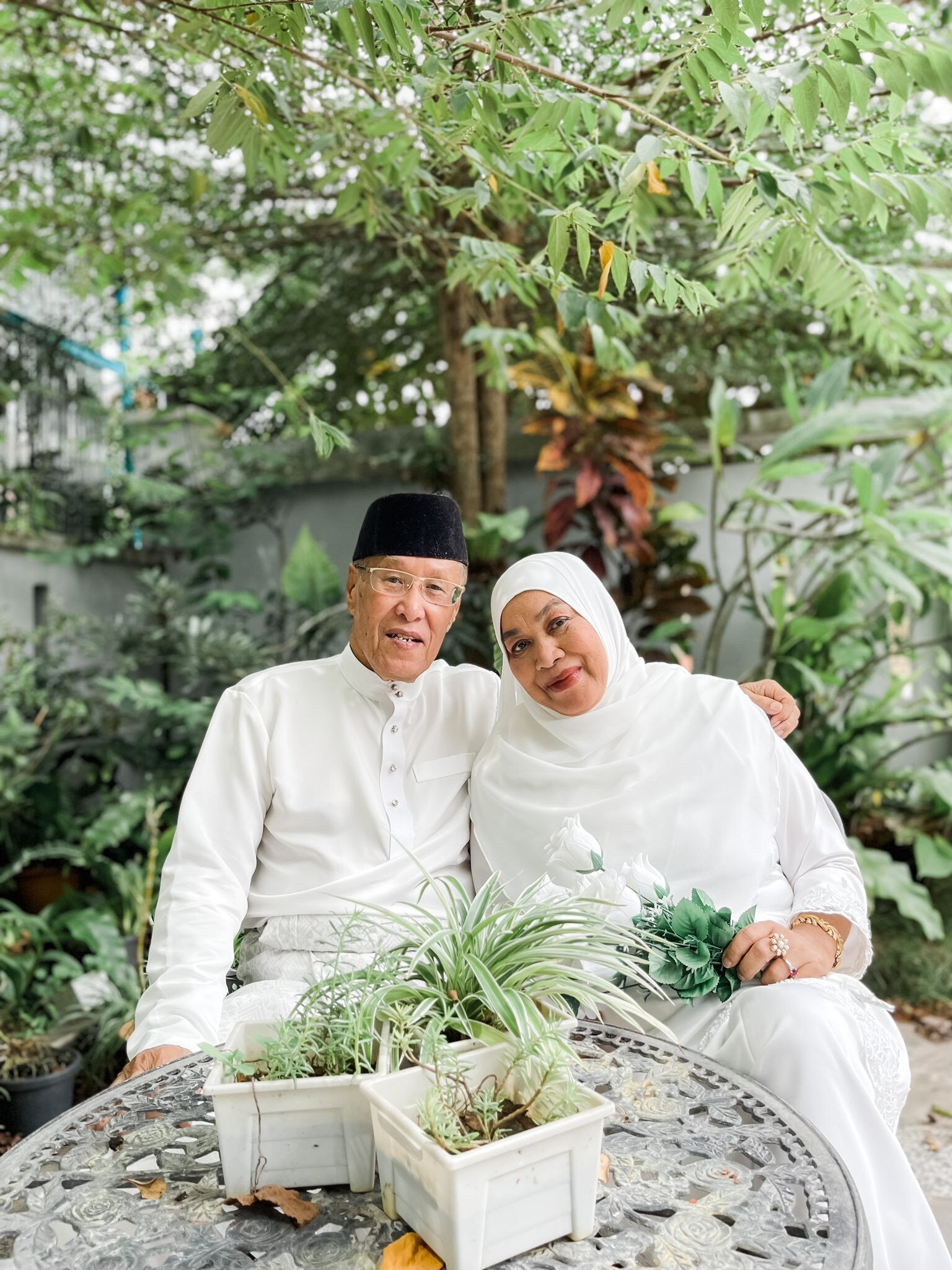 Azra Rahman Parents Marriage