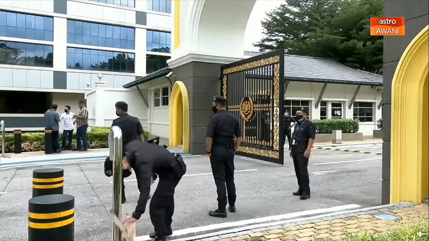 Catto Istana Negara Pdrm Officer Abang Police 3