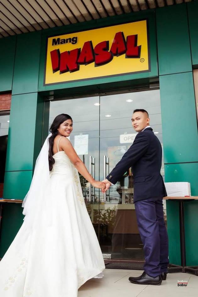 filipino couple has their wedding in fast food restaurant 3