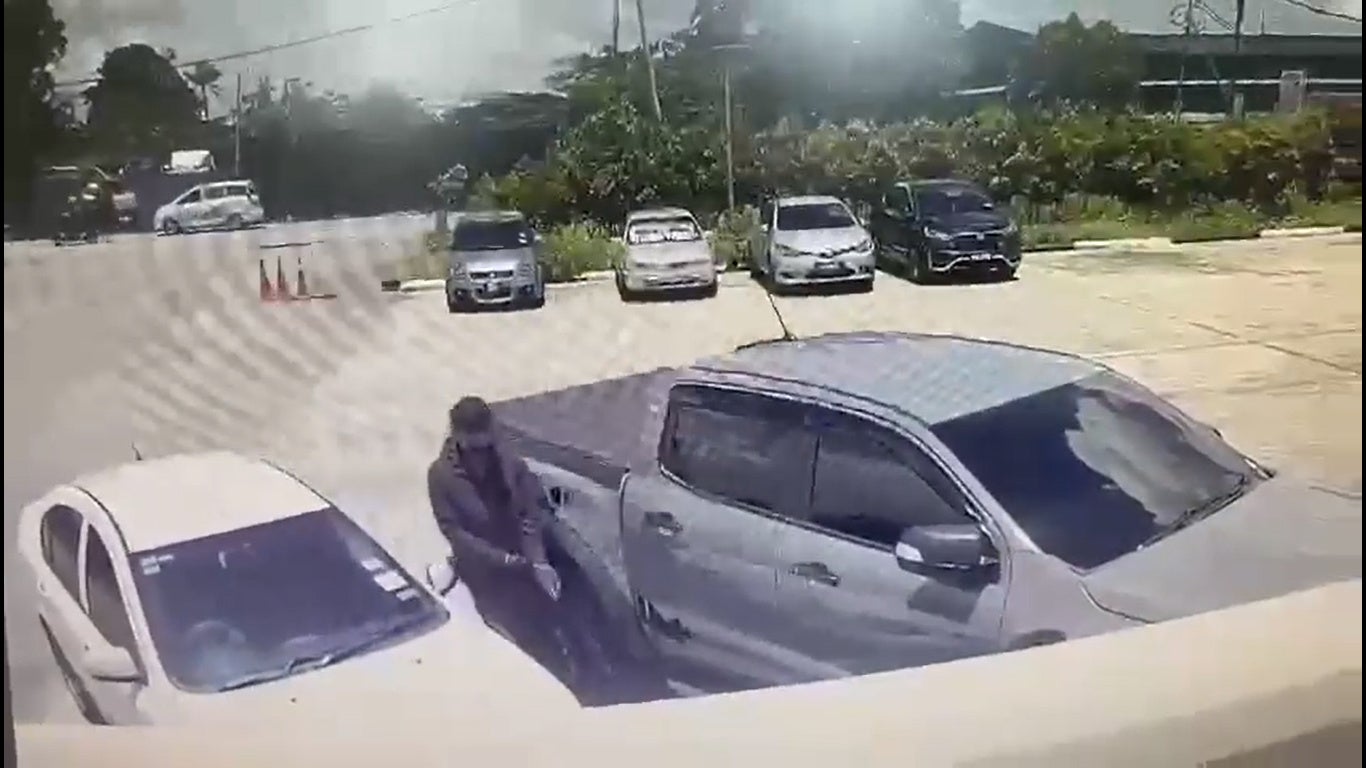 steal car in less than a minute 3