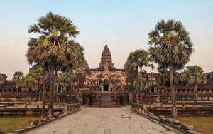 Angkor Wat by joeyzunn