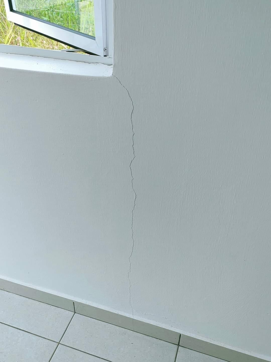cracked walls