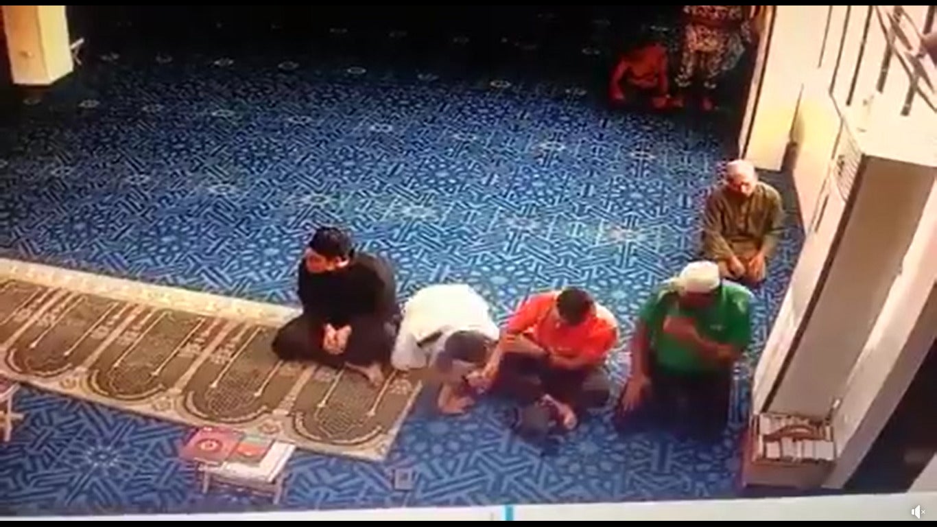 Smack Head In Mosque 2