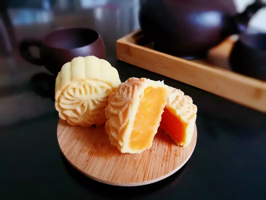 GF Ridicules Mooncake Made By Bf's Mom, Says It's Too Cheap For Her To ...