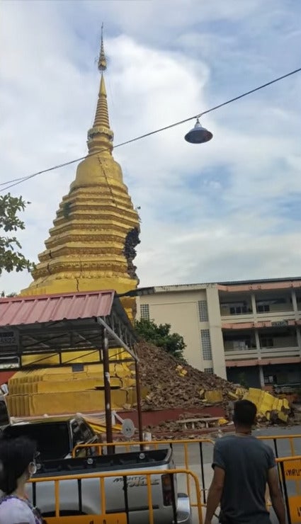 pagoda collapse 1