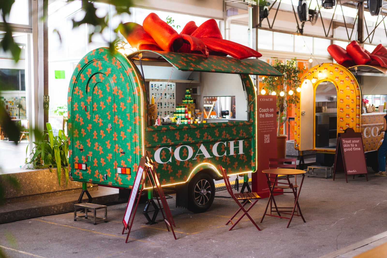 COACH ON THE MOVE holiday Rexy activity booth 01