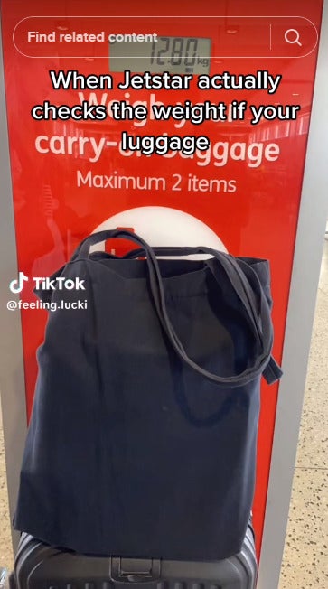 flight clothes baggage 1