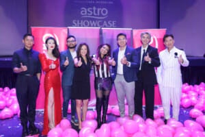 From left Owen Cheung Soo Wincci Raqim Ahmad Vice President Malay Nusantara Business Scripted and Entertainment Production Astro Agnes Rozario Director of Content Astro Puan Sr