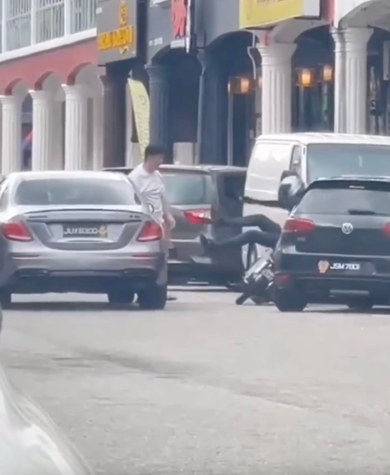 PDRM Investigates 33yo Man For Assaulting Batu Pahat Council Enforcer ...