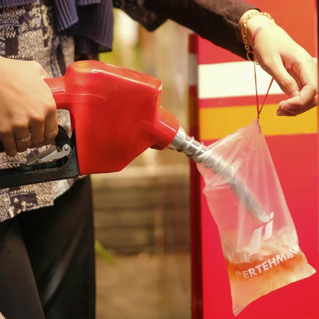 iced tea petrol pump 1