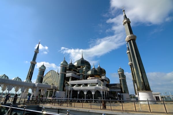 MASHols Masjid Kristal