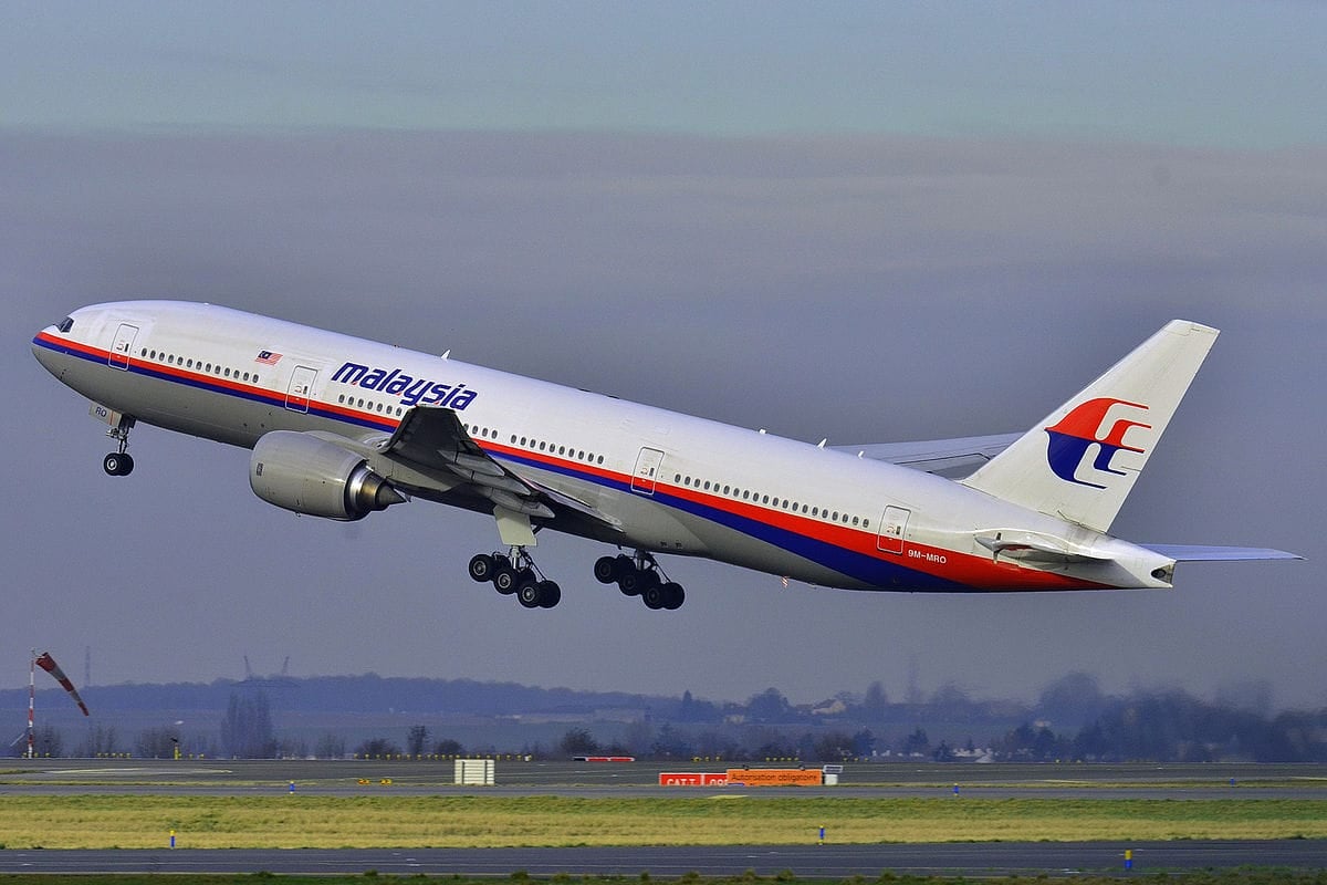 1200px Boeing 777 200ER Malaysia AL MAS 9M MRO color