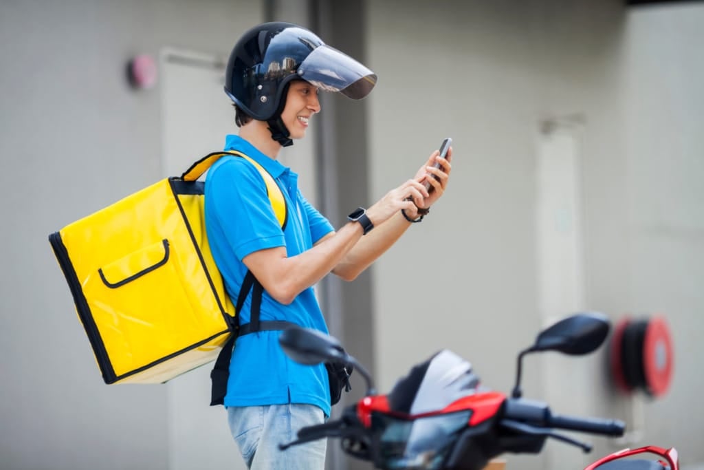 Food Rider Man 21yo S'porean Makes Close to RM20K a Month as a Food Rider, Says it ...
