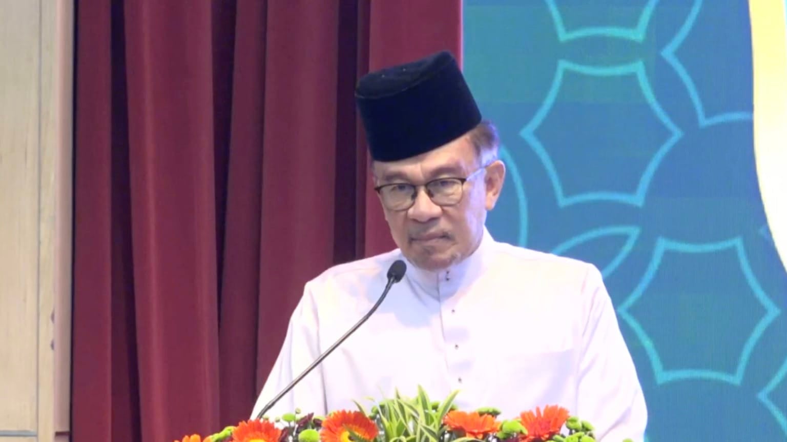 PMX Cancels Federal-Level Hari Raya Open House as Part of Cost-Cutting ...