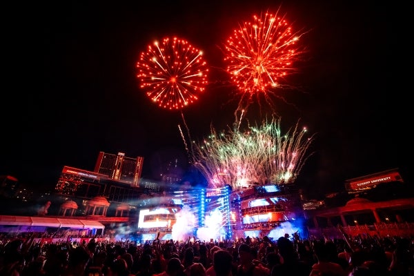 Pinkfishcountdown2024 Stage