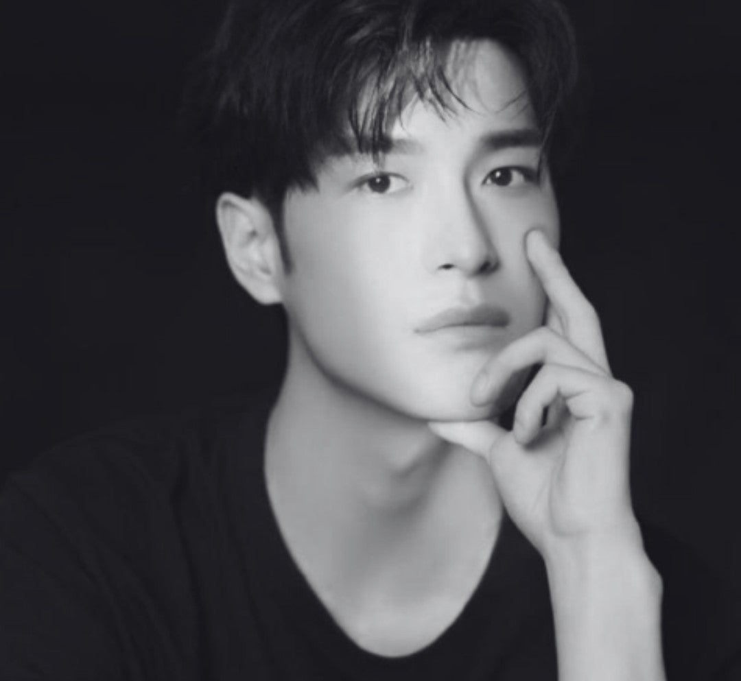 Didis Canva Do Not Touch 52