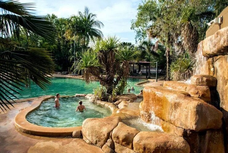 largeImageSrc.adapt .740.medium 2