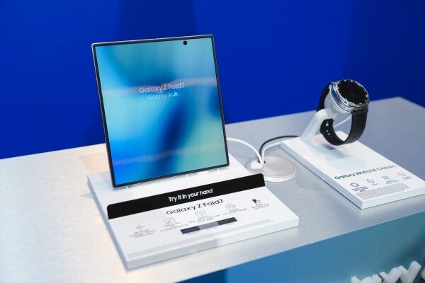 SamsungGalaxy7 Fold watch
