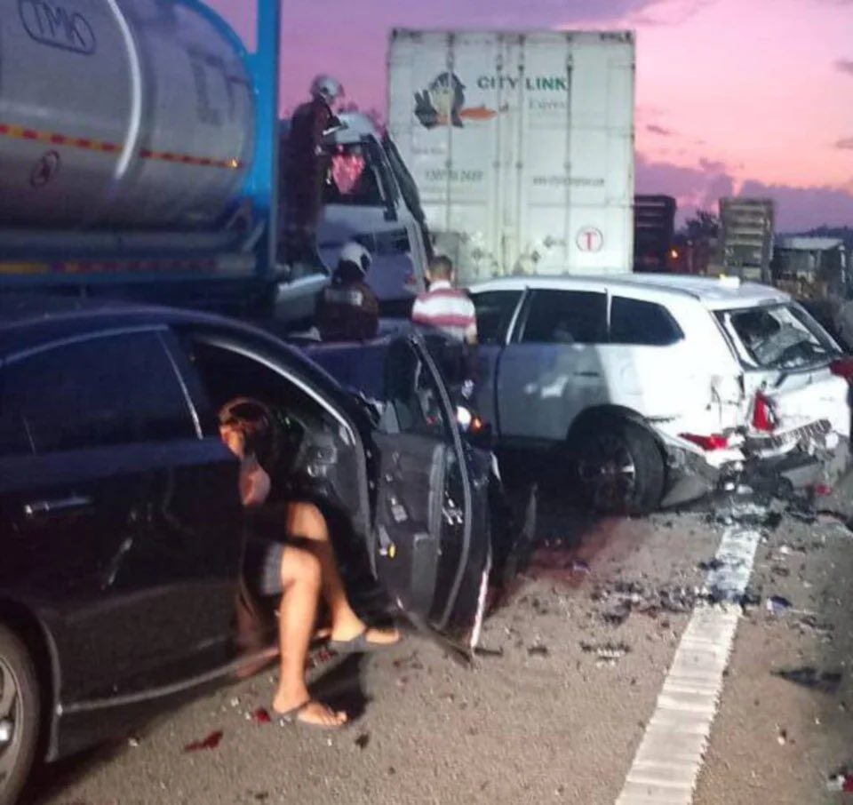 accident plus highway