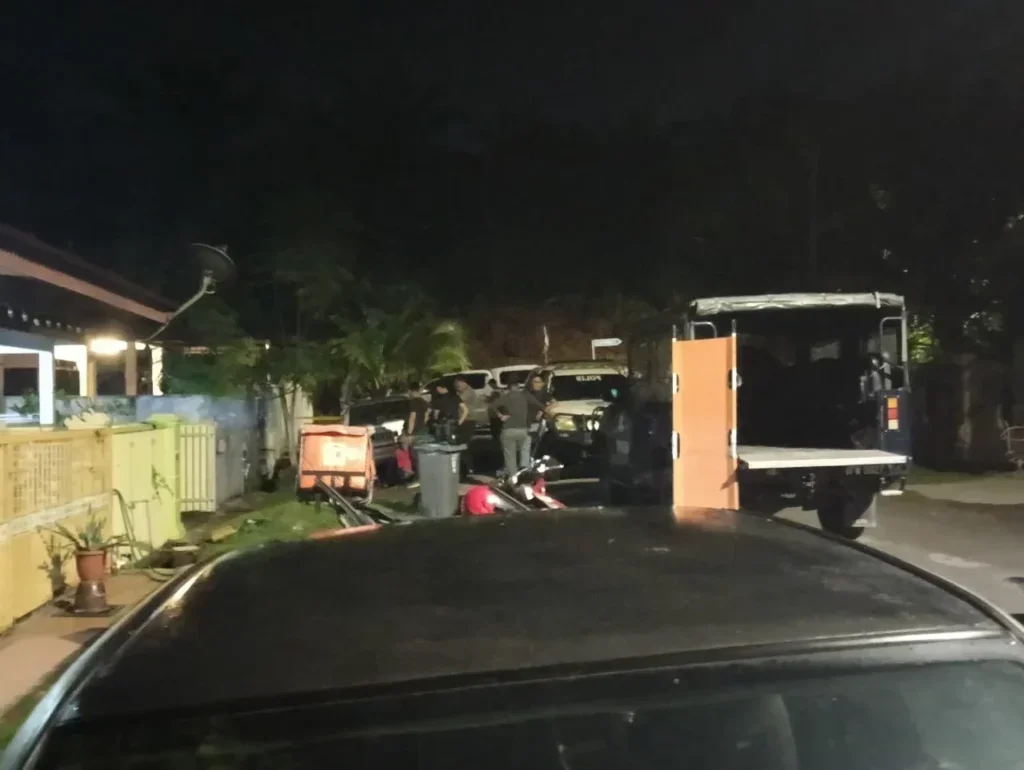 20251014 Chinapress 94 cr251014martinZ01