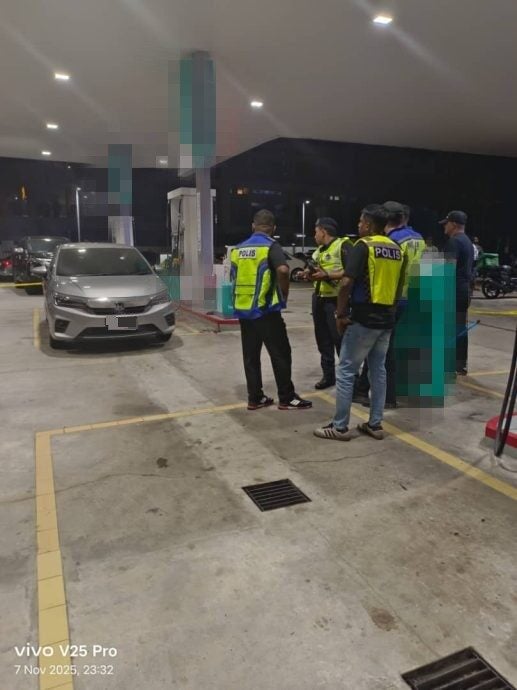 165ab104 88dc 453c 8c16 e1ad02ca2993 pixelated1762536227 1