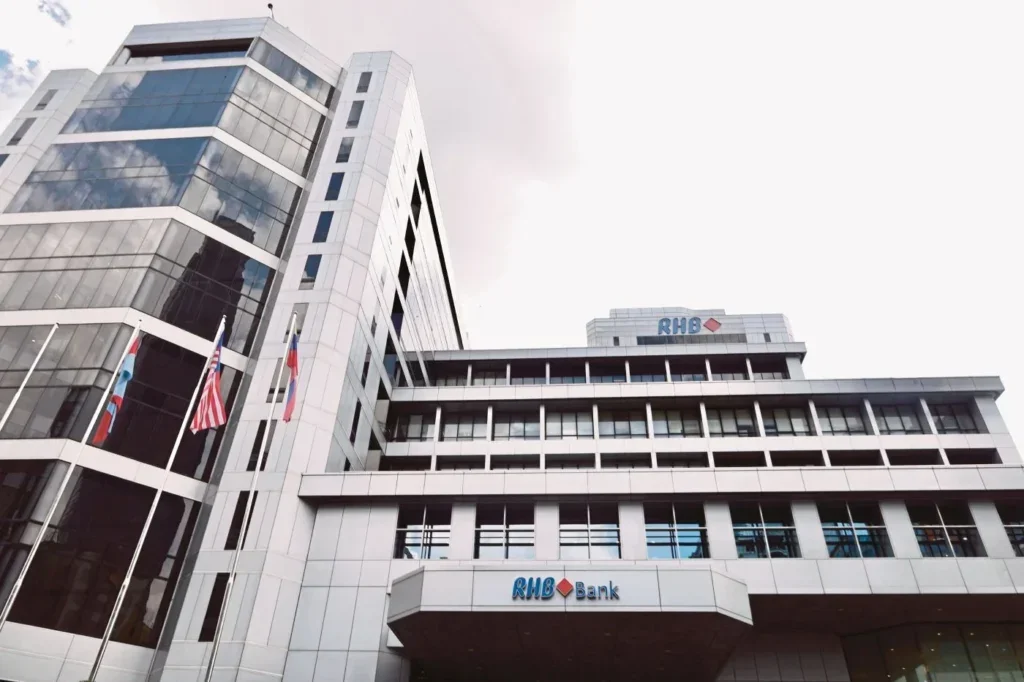 EDF3DF1D61D7239960847BA1E6C26667 low 1