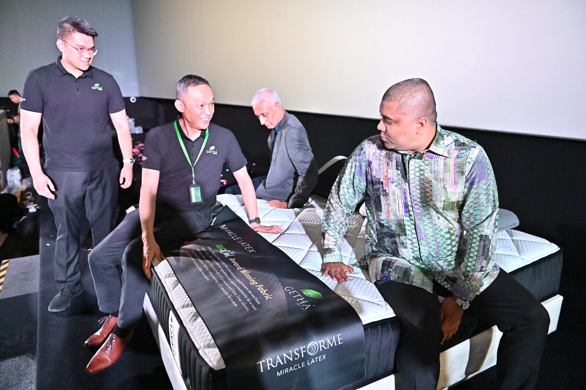 Managing Director of Getha Mr Vincent Tan Chief Executive Officer of MRC Malaysian Rubber Council Encik Eizaaz Redzuan