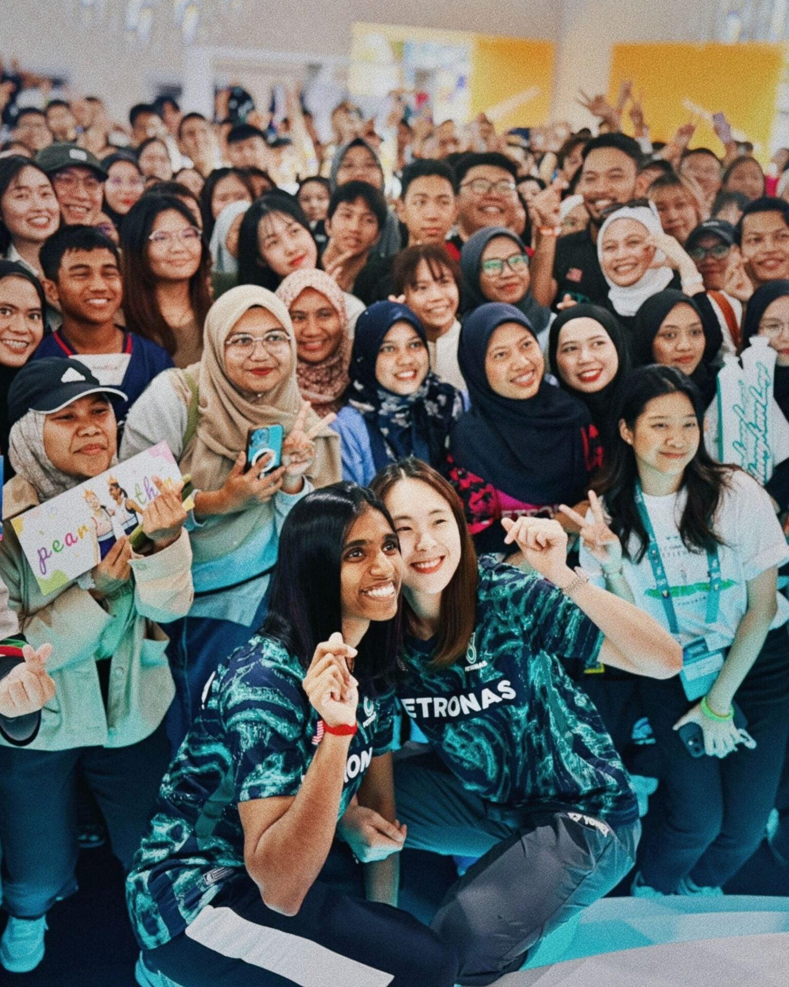 PETRONASUnites Pearly Tan