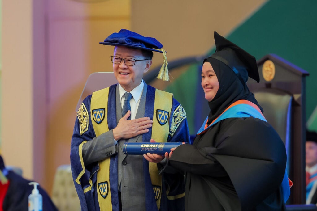 Tan Sri Dato Seri Sir Dr. Jeffrey Cheah KBE AO 9