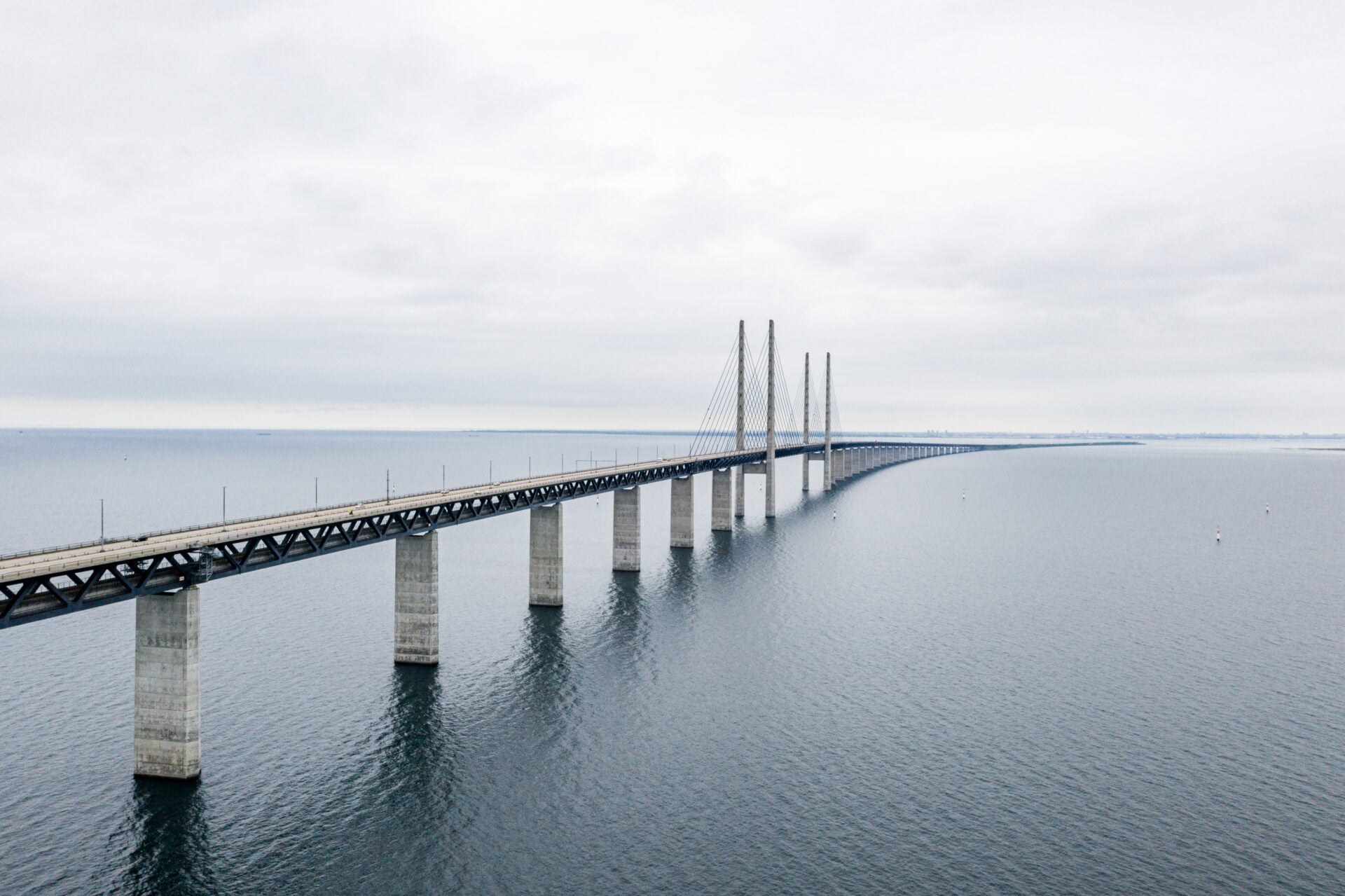 beautiful shot oresund bridge copenhagen cloudy sky