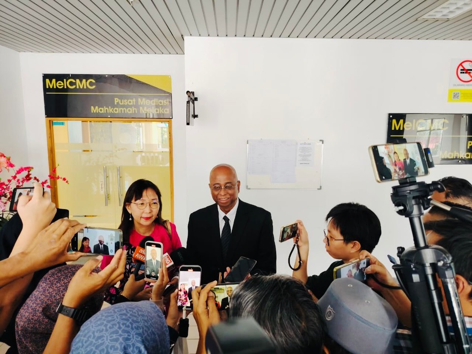 612037537 18109855849647739 6318928602063870729 N