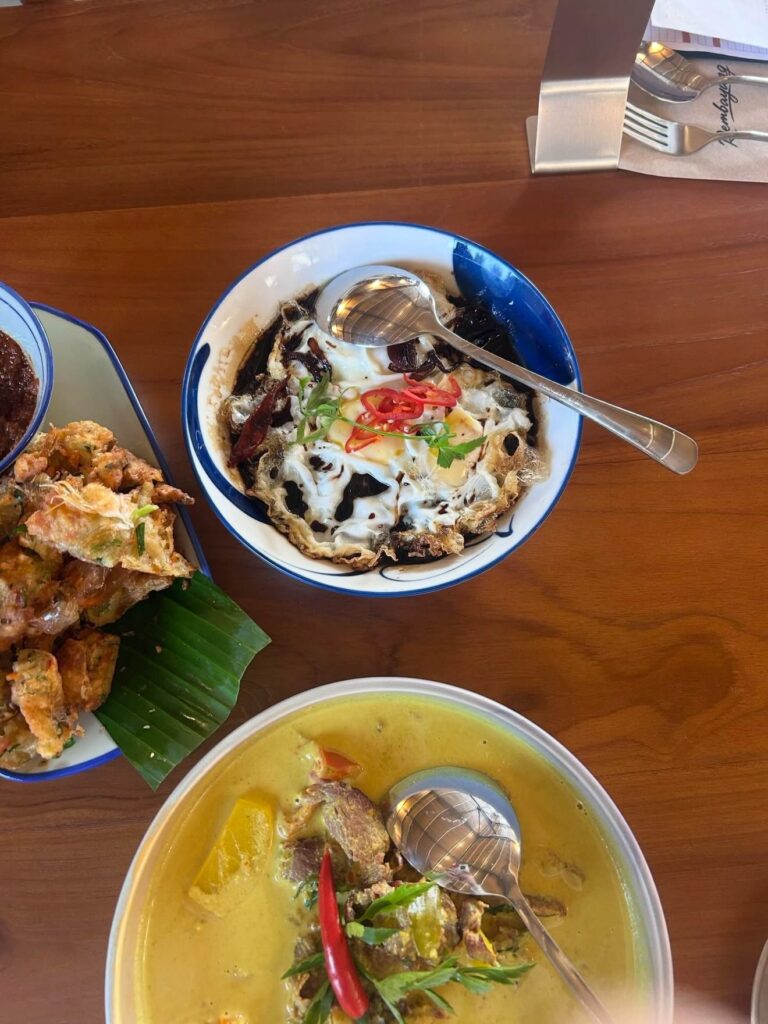 612334607 25990161747276140 6776842648184597376 N