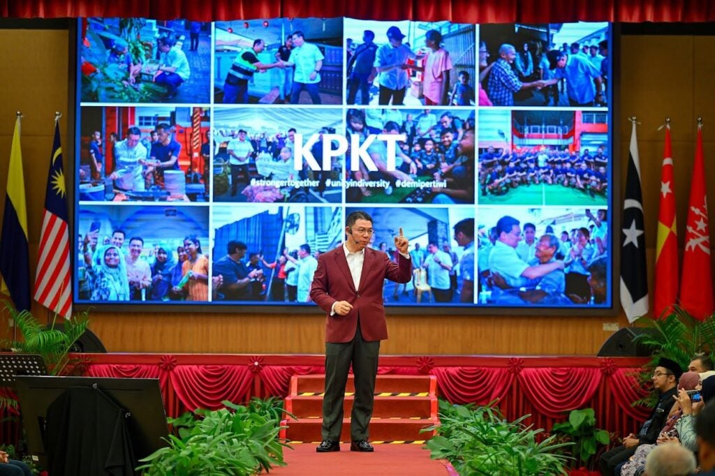 615986840 10231003384651475 4995260135861023202 N