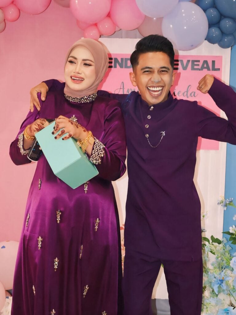 618809163 18526563253064705 3794284128589624984 N