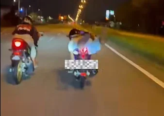 E4B89Cefbc9Ae5B7B2E7Adbee58F91Efbc9A20E5B281E697A0E9A9Bee9A9B6E689A7E785A7E794B7E5Ad90E59Ca8E98193E8B7Afe4B88Ae8Bf9Be8A18Ce2809Ce8B685