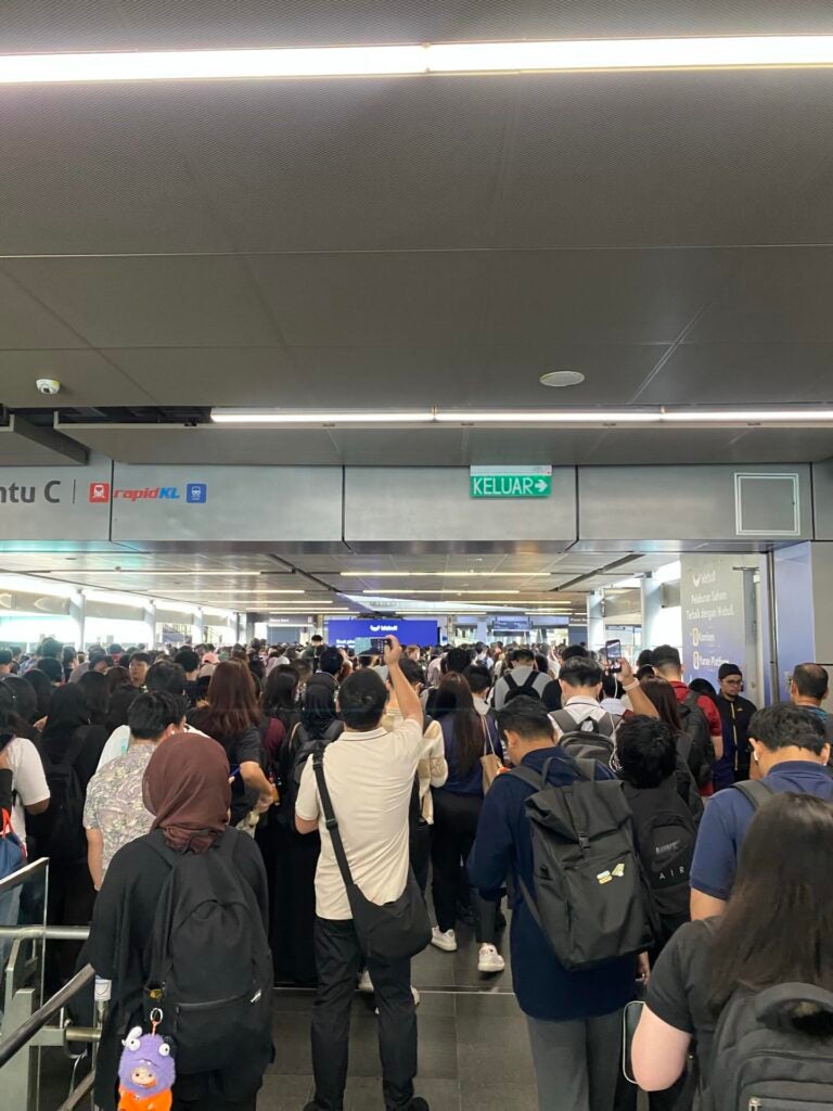 638286204 17848709379686030 6055357236439935076 N