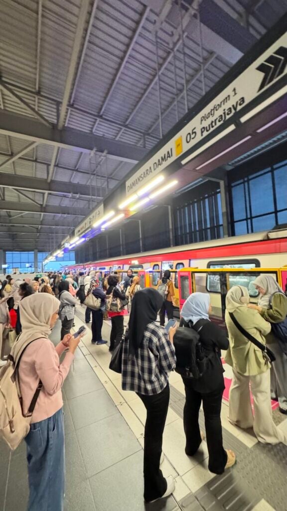 640584816 17913618885312026 8800219882161531747 N