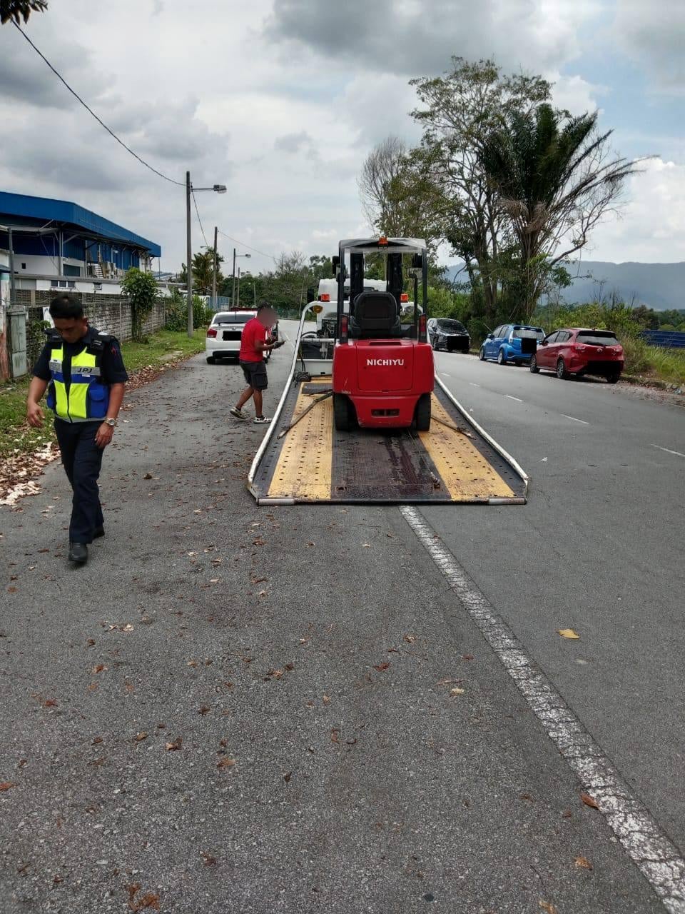 646767945 1415407537293400 5509437487116090755 N 1