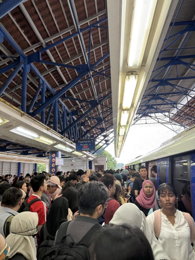 657507279 17901385353409506 6040763855785686599 N