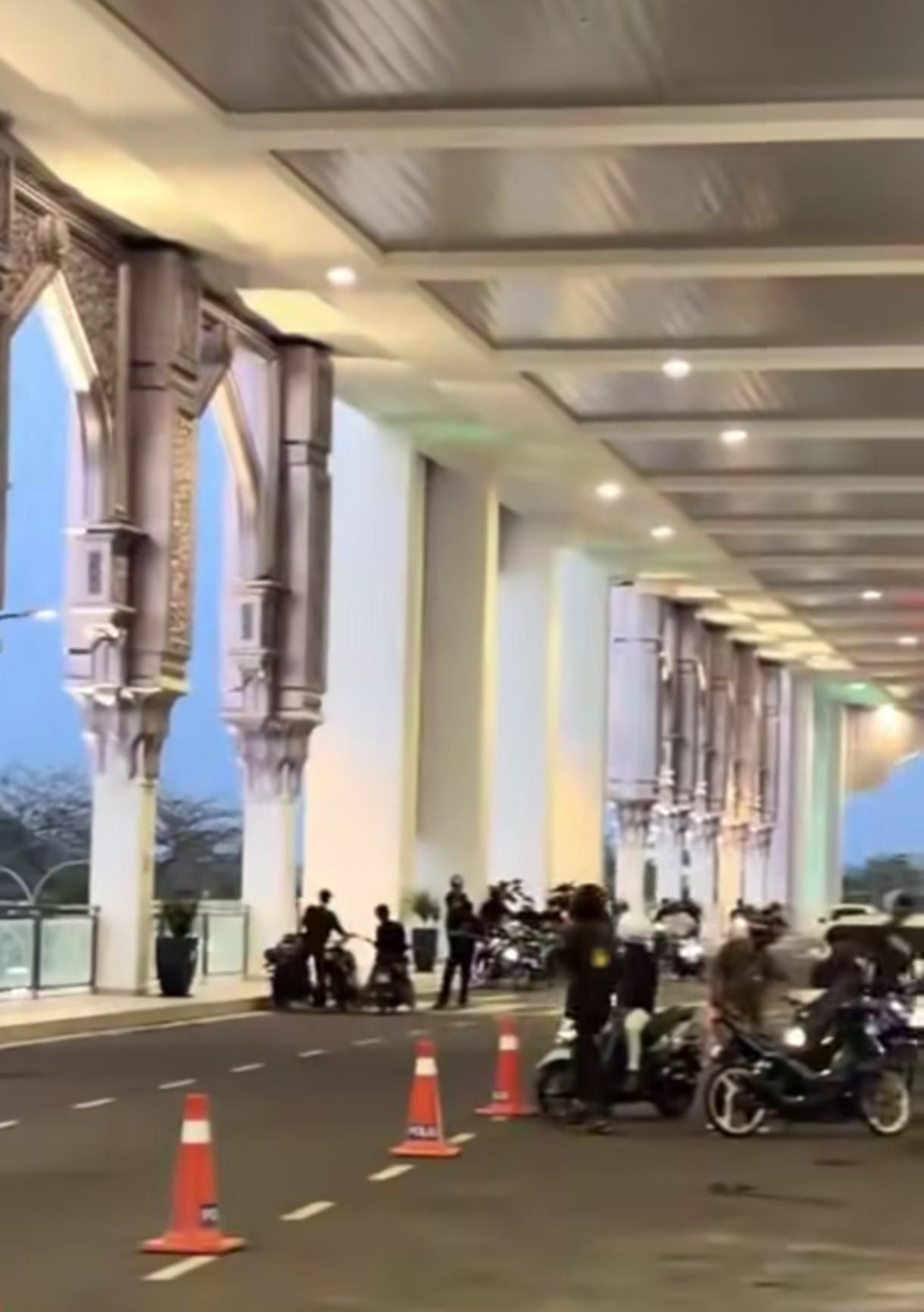 659797993 1514920220671834 4677196206576984936 N