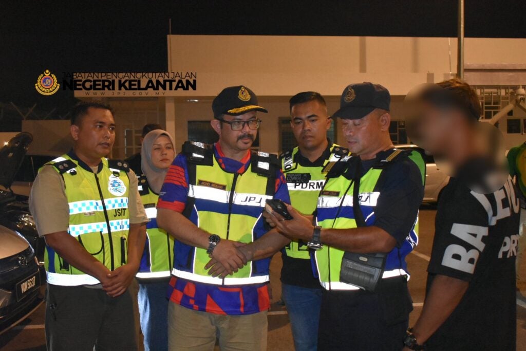 667862925 122208462638550876 5888245624686301661 N