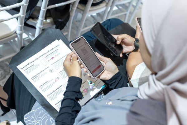 Tiktoktwice 7. Attendee Using Family Pairing